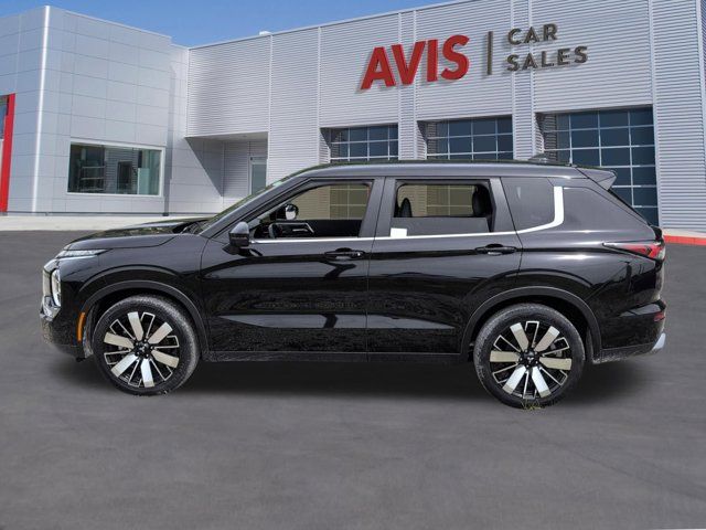 Thumbnail: 2025 Mitsubishi Outlander - 10