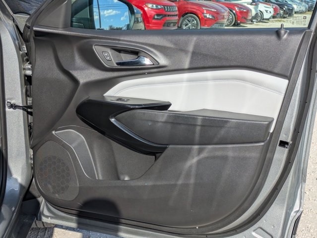 Thumbnail: 2025 Chevrolet Trax - 26