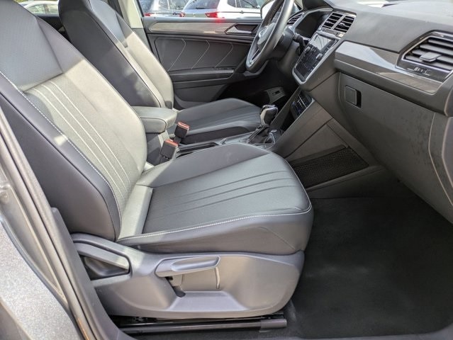 Thumbnail: 2024 Volkswagen Tiguan - 24