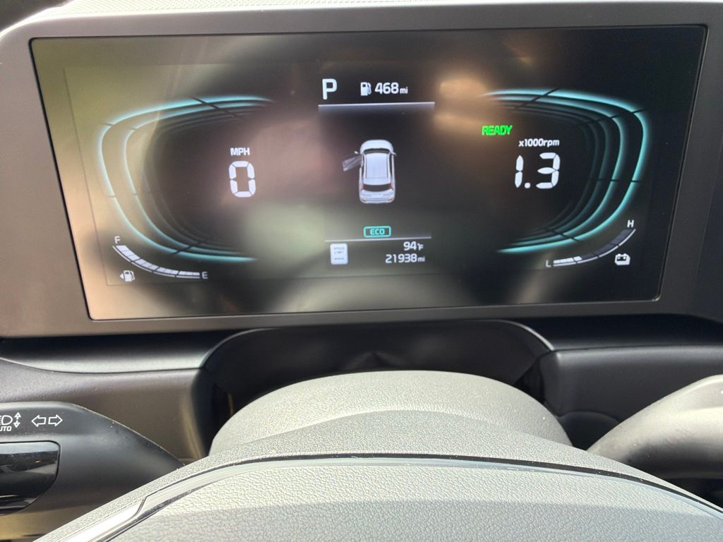 Thumbnail: 2025 Kia Niro - 3
