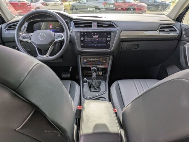 Thumbnail: 2024 Volkswagen Tiguan - 18