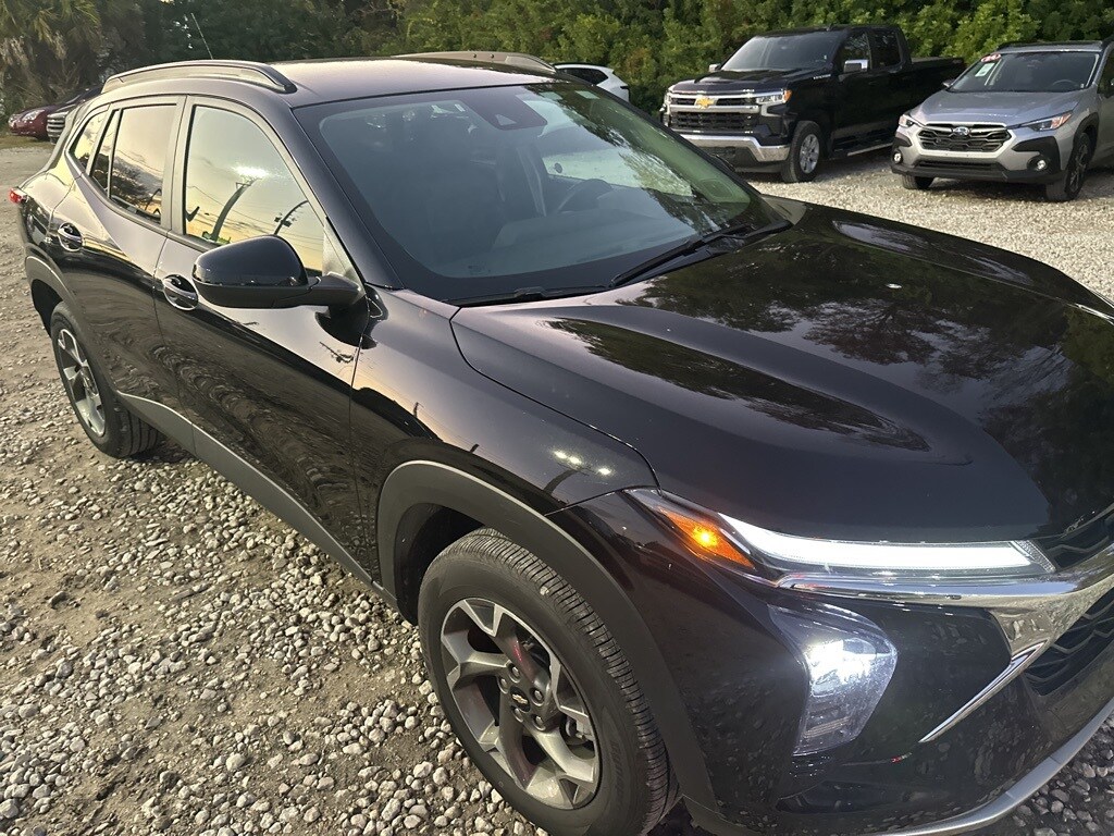 Certified 2025 Chevrolet Trax LT SUV