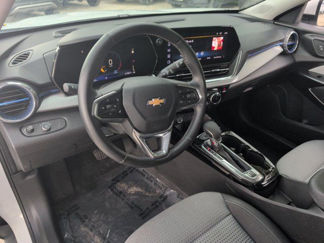 Thumbnail: 2025 Chevrolet Trax - 15