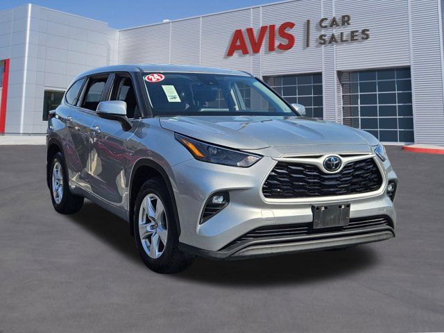 Thumbnail: 2024 Toyota Highlander - 3