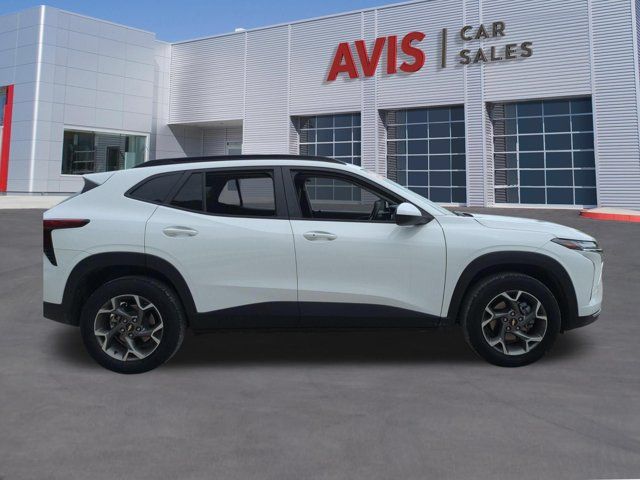 Thumbnail: 2025 Chevrolet Trax - 5