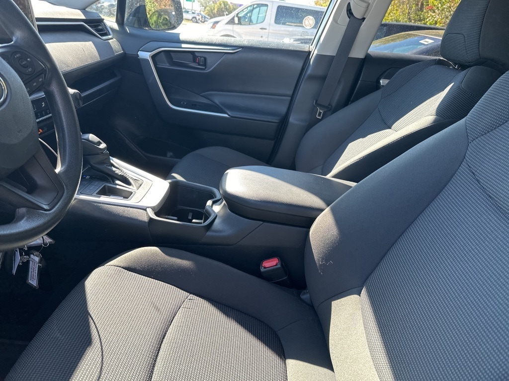 Thumbnail: 2025 Toyota RAV4 - 2