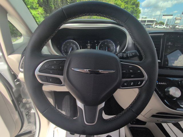 Thumbnail: 2024 Chrysler Pacifica - 22