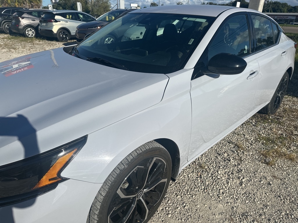 Certified 2025 Nissan Altima SR Sedan