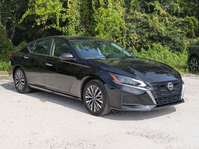 2024 Nissan Altima 2.5 SV photo 3