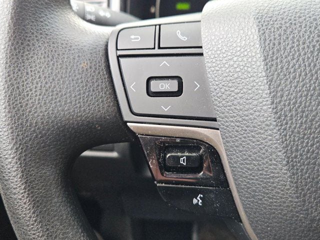 Thumbnail: 2025 Toyota Camry - 20