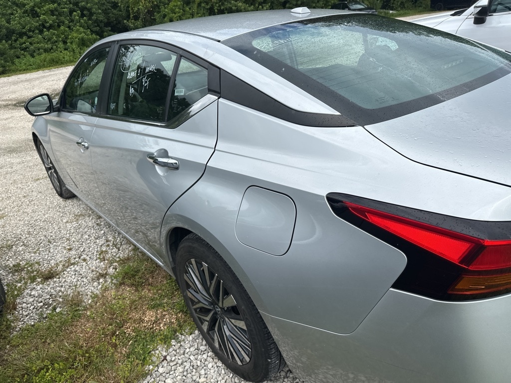 Thumbnail: 2024 Nissan Altima - 5
