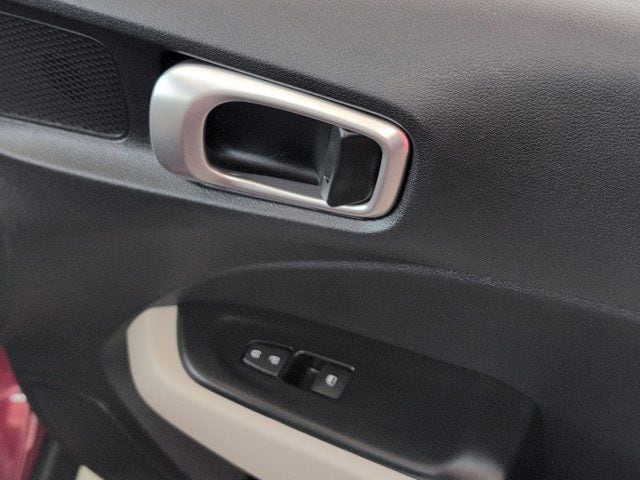 Thumbnail: 2025 Hyundai Venue - 24