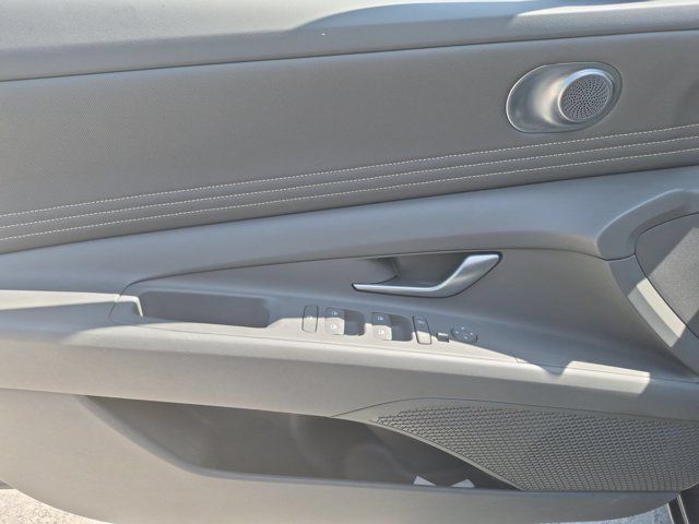 Thumbnail: 2025 Hyundai Elantra - 11