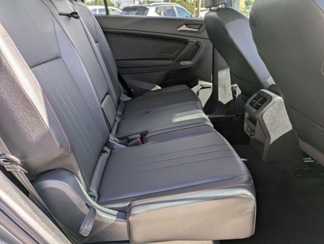 Thumbnail: 2024 Volkswagen Tiguan - 23