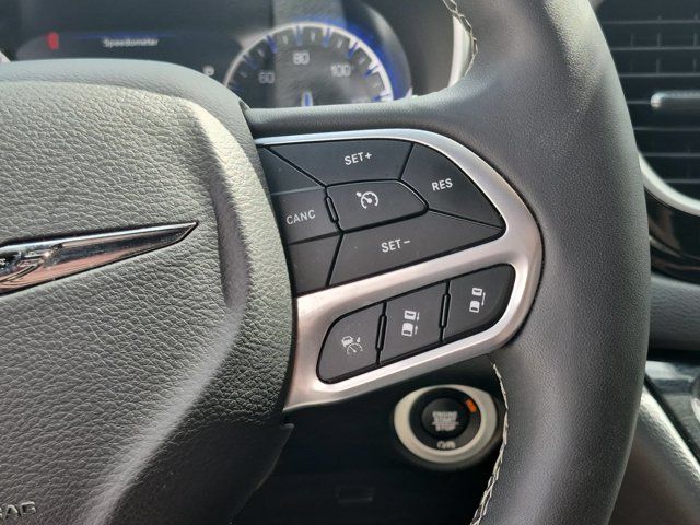 Thumbnail: 2025 Chrysler Pacifica - 21
