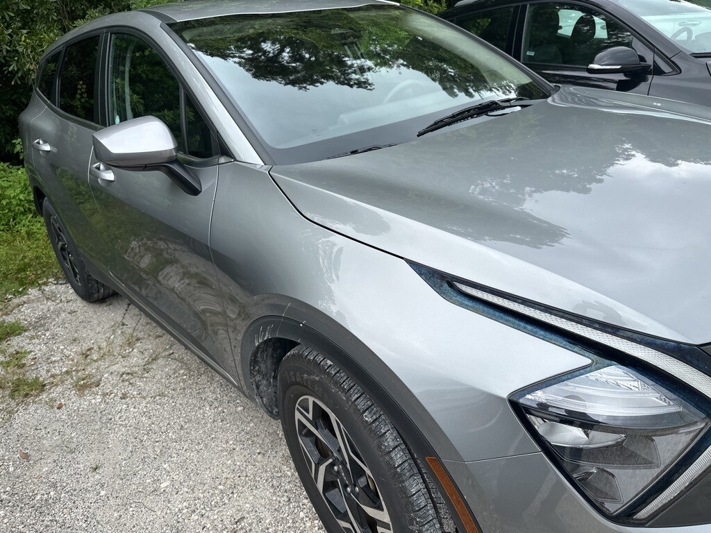 Thumbnail: 2023 Kia Sportage - 3