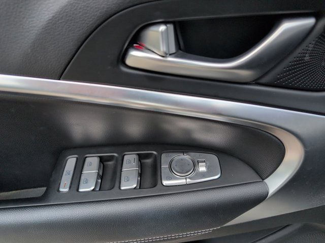 Thumbnail: 2025 Genesis G70 - 13