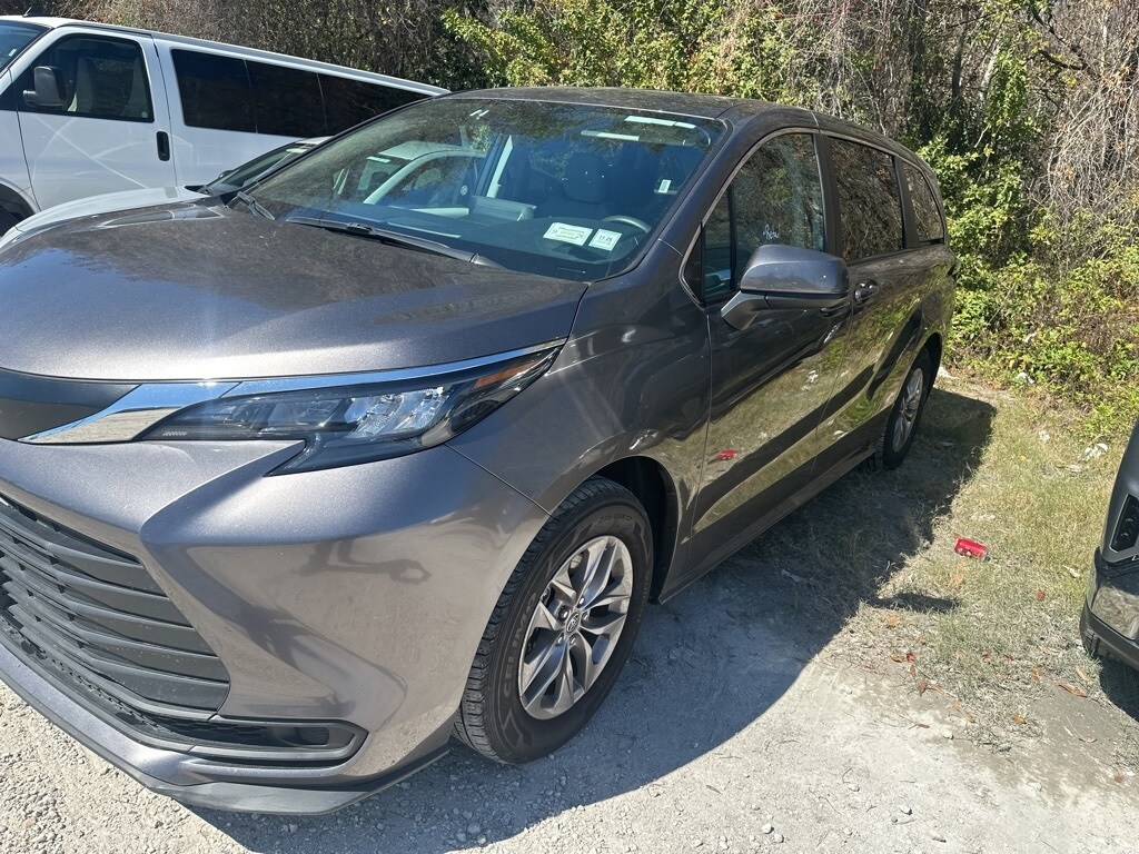 Certified 2024 Toyota Sienna LE 8 Passenger Van Passenger Van