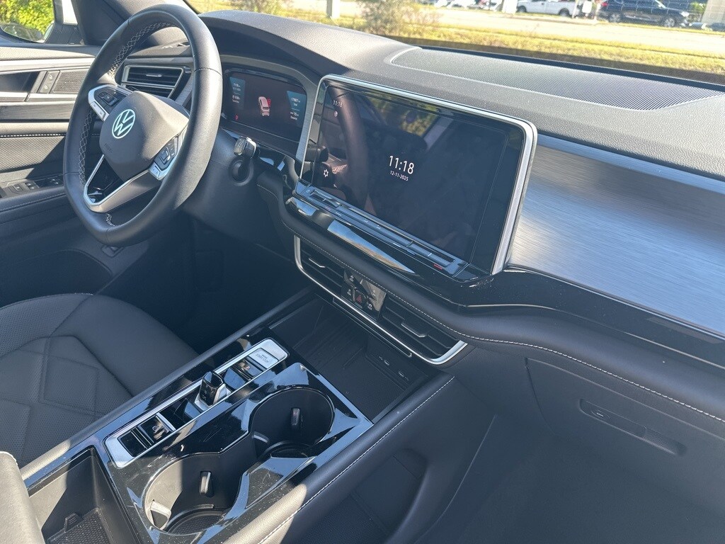 Certified 2025 Volkswagen Atlas Cross Sport 2.0T SE w/Technology SUV