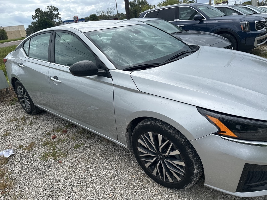Thumbnail: 2024 Nissan Altima - 3