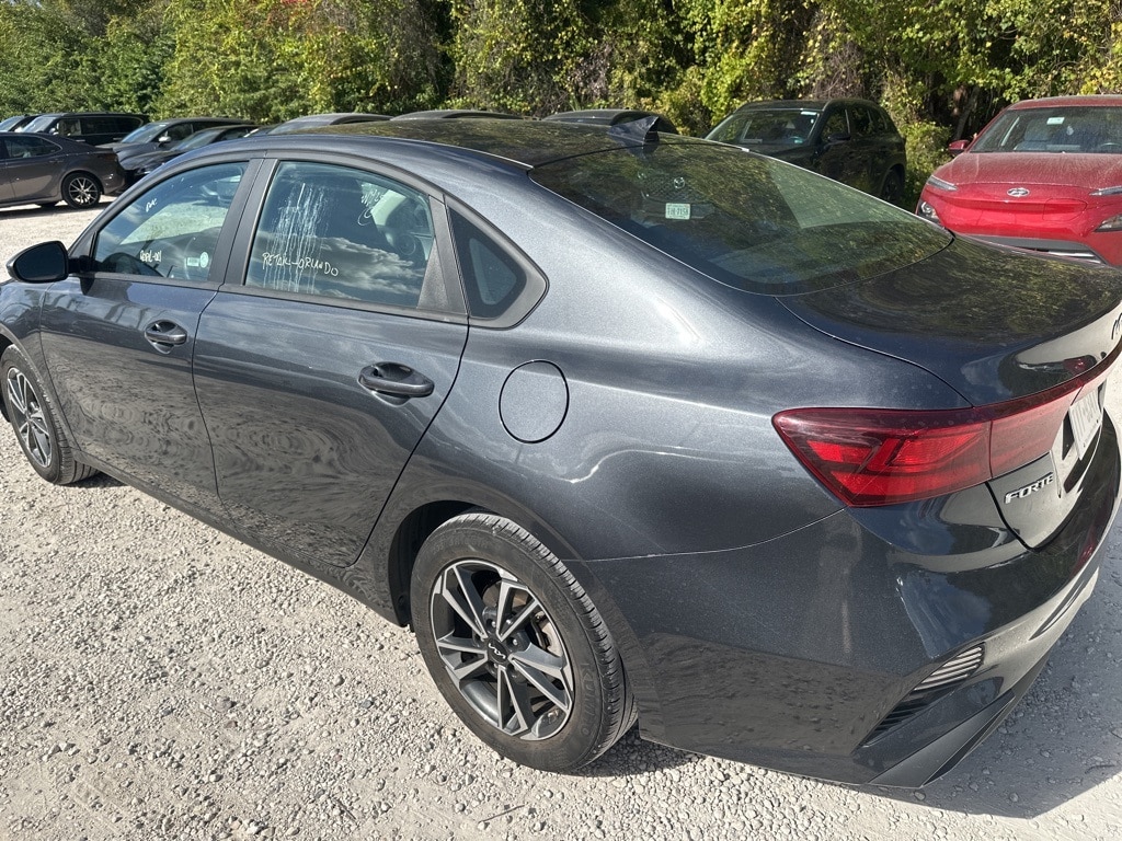 Thumbnail: 2024 Kia Forte - 5