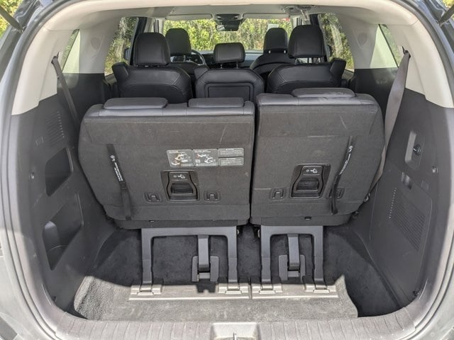 Thumbnail: 2025 Kia Carnival - 24