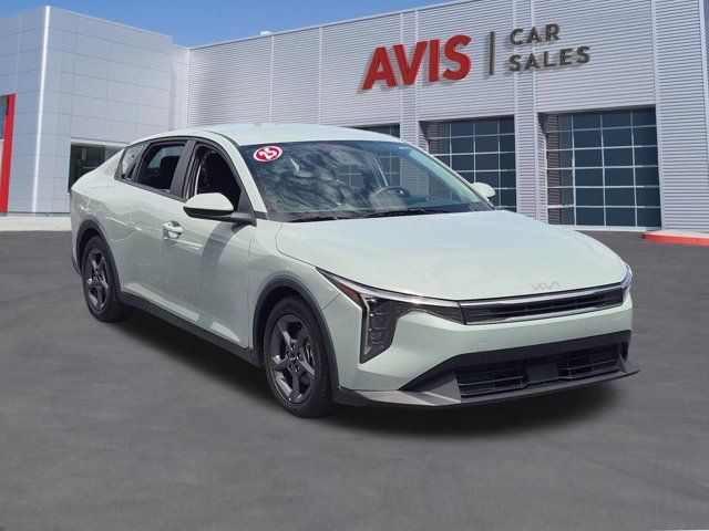 Thumbnail: 2025 Kia K4 - 3
