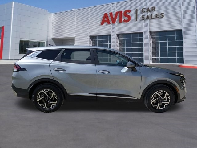 2024 Kia Sportage LX photo 3