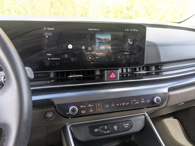 Thumbnail: 2025 Kia Carnival - 17