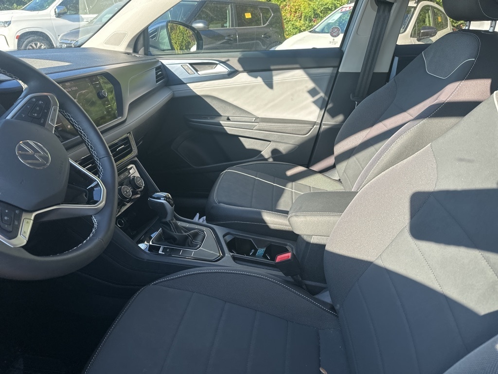 Thumbnail: 2024 Volkswagen Taos - 4