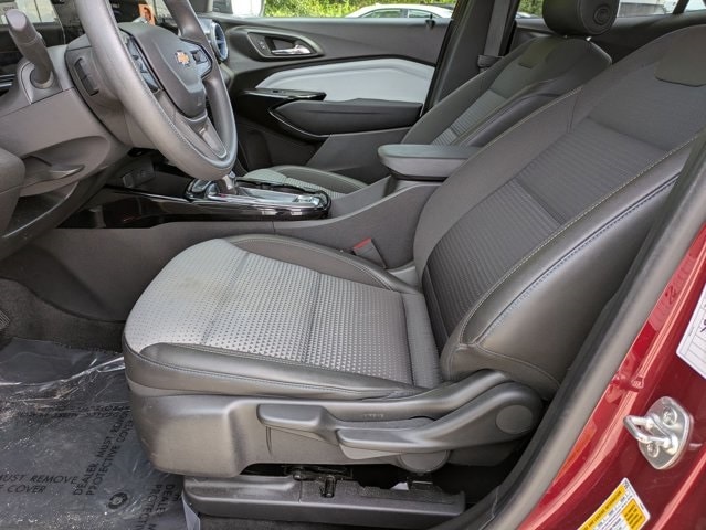 Thumbnail: 2024 Chevrolet Trax - 24