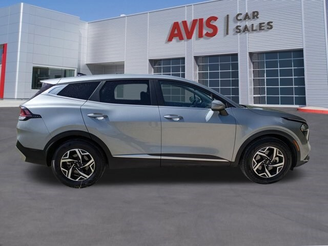 2023 Kia Sportage LX photo 3