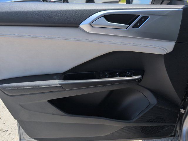 Thumbnail: 2025 Volkswagen Taos - 11