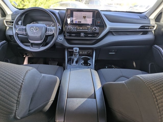 Thumbnail: 2024 Toyota Highlander - 19