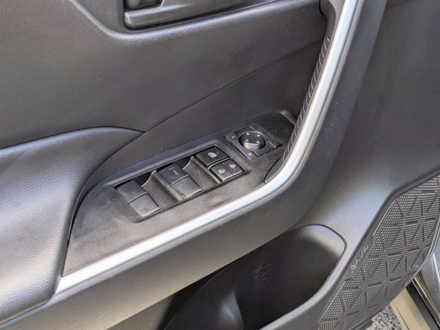 Thumbnail: 2025 Toyota RAV4 - 13