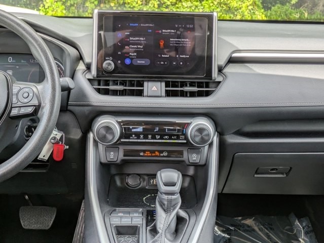 Thumbnail: 2024 Toyota RAV4 - 18