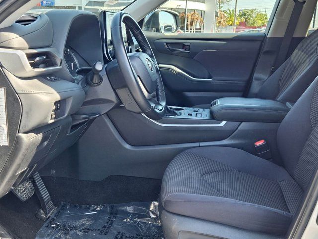 Thumbnail: 2024 Toyota Highlander - 26