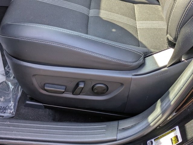 Thumbnail: 2025 Mazda CX-50 - 15