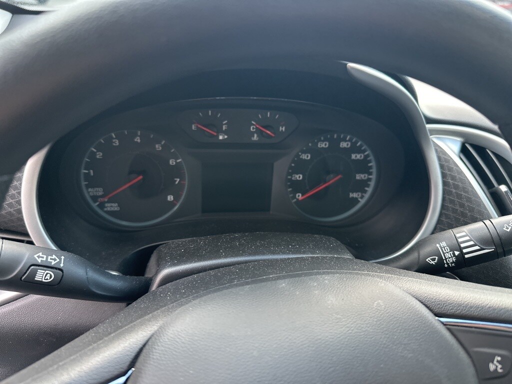 2024 Chevrolet Malibu 1LT photo 3