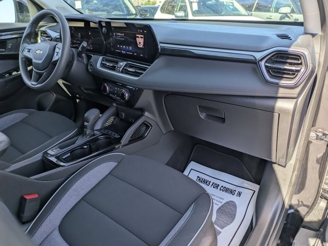 Thumbnail: 2025 Chevrolet TrailBlazer - 32