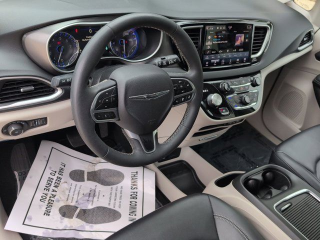 Thumbnail: 2024 Chrysler Pacifica - 15