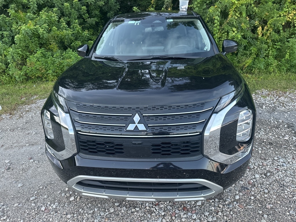 Thumbnail: 2024 Mitsubishi Outlander - 2
