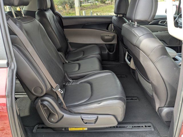 Thumbnail: 2025 Kia Carnival - 26