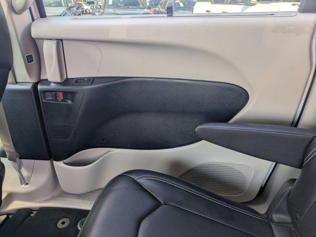 Thumbnail: 2024 Chrysler Pacifica - 26