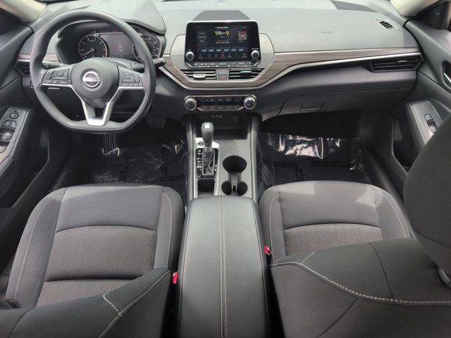 Thumbnail: 2025 Nissan Altima - 25