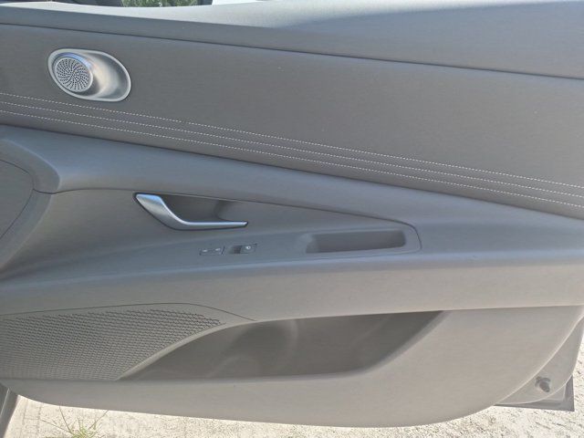 Thumbnail: 2025 Hyundai Elantra - 33