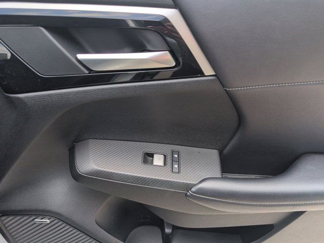Thumbnail: 2025 Mitsubishi Outlander - 34
