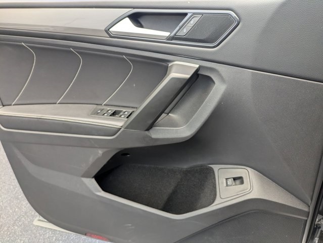 Thumbnail: 2024 Volkswagen Tiguan - 21