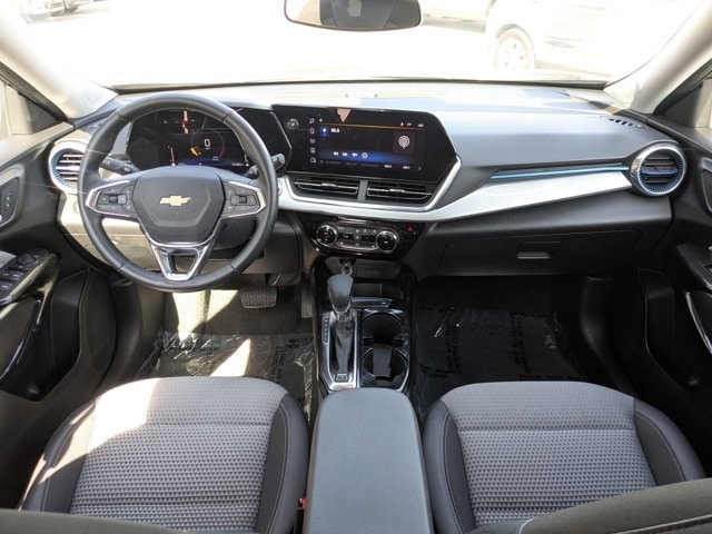 Thumbnail: 2025 Chevrolet Trax - 23