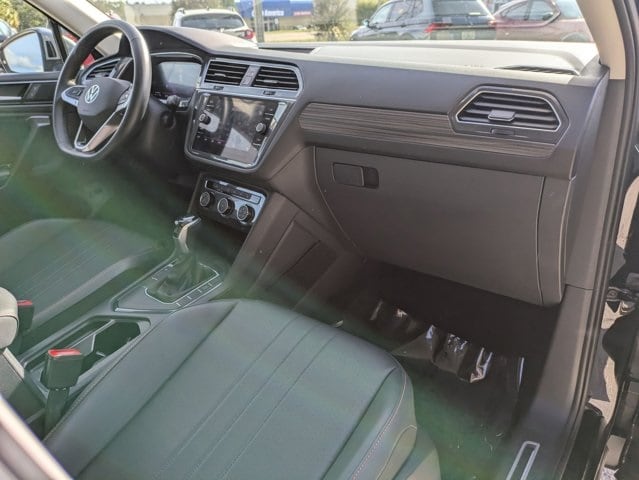 Thumbnail: 2024 Volkswagen Tiguan - 24